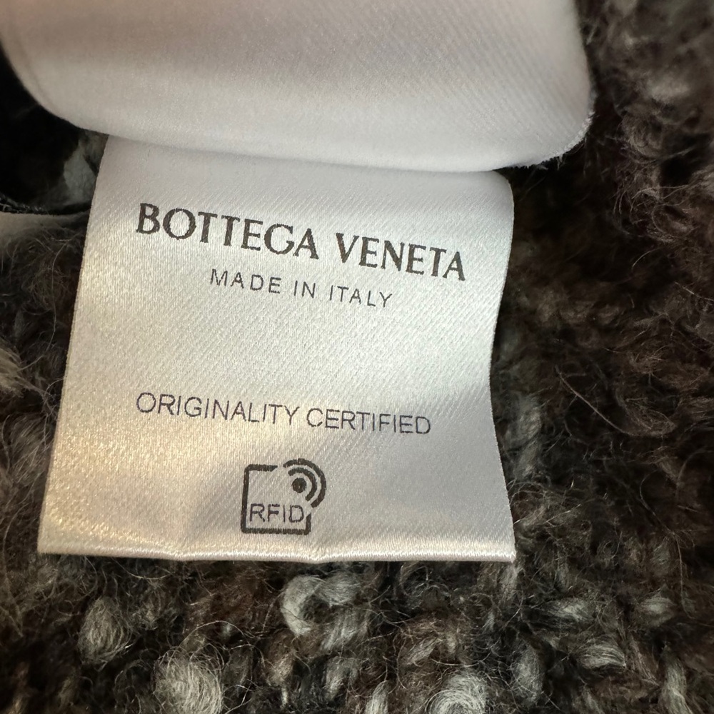 Bottega Veneta Knit with Knot Buttons - Picture 12 of 13